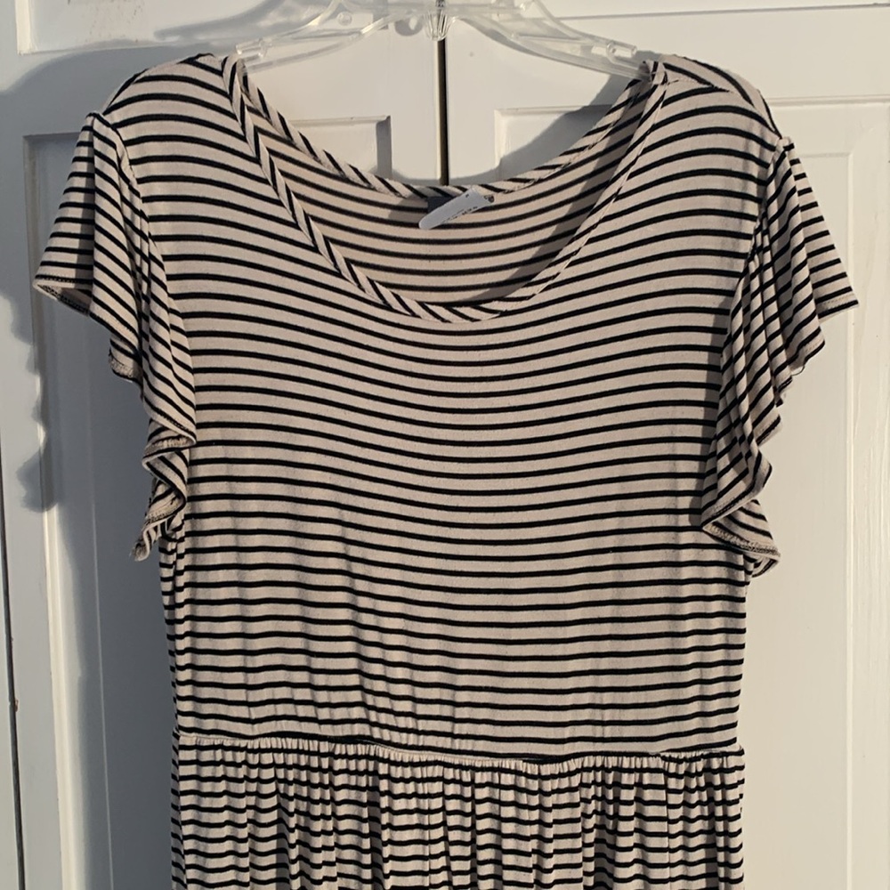 Olivia Rae Black & Cream Striped Midi Dress EUC - Picture 2 of 6
